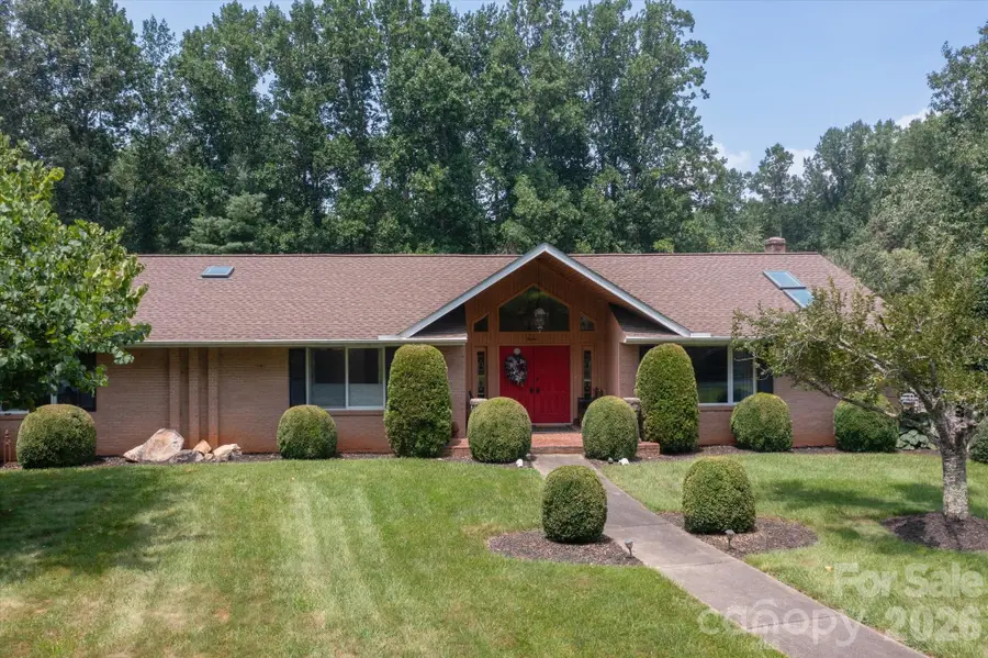 12 Highlander Lane, Hendersonville, NC 28792 - #3