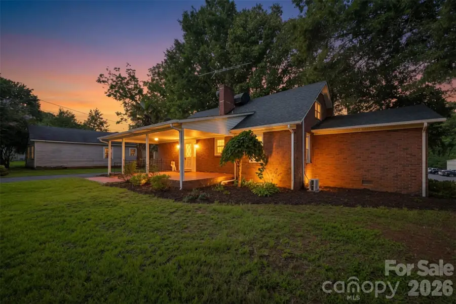 636 Nc 16 Highway N, Taylorsville, NC 28681 - #3