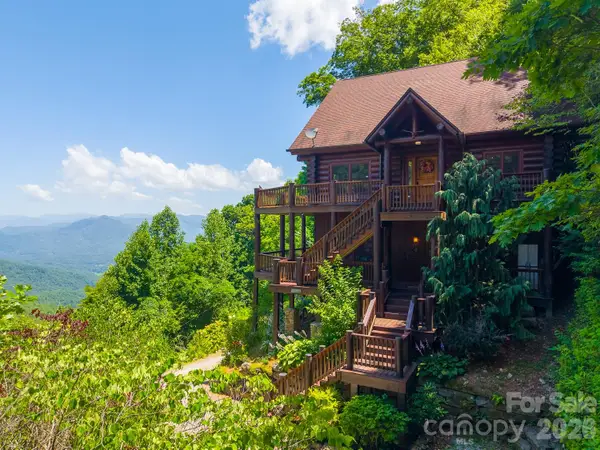 92 Falcons Peak Lane, Whittier, NC 28789