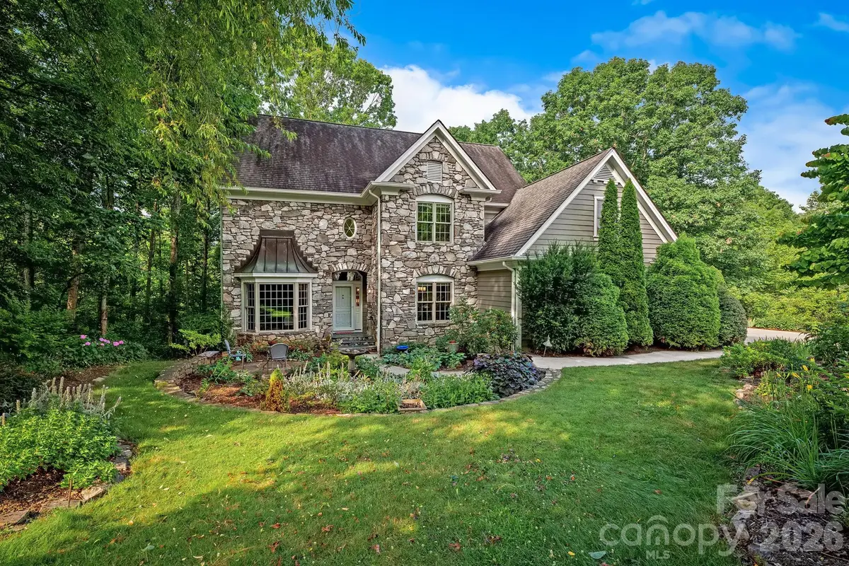 105 Welwyn Lane, Asheville, NC 28805 - #1