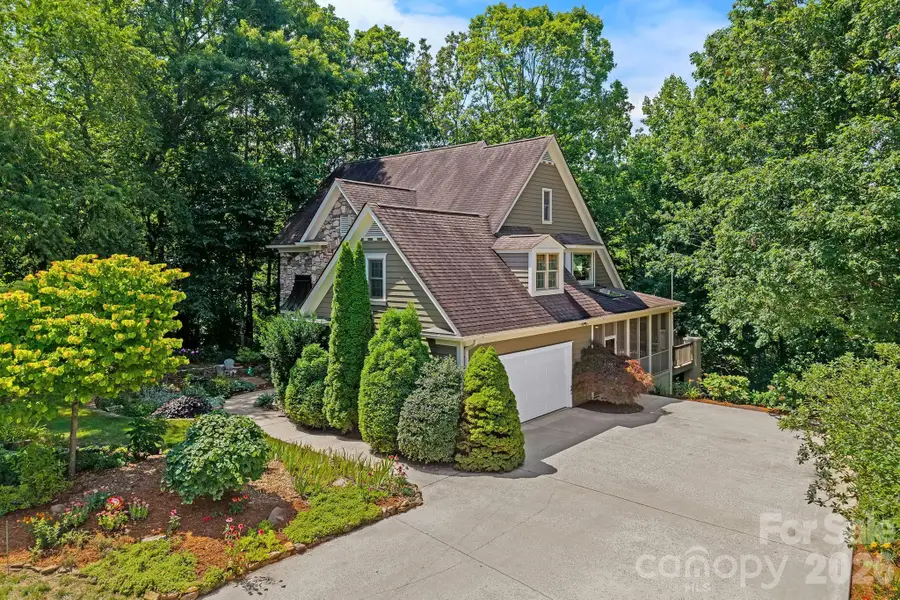 105 Welwyn Lane, Asheville, NC 28805 - #2