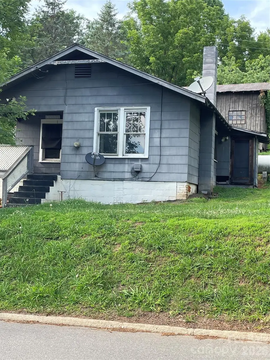 33 Holtzclaw Street, Canton, NC 28716 - #3