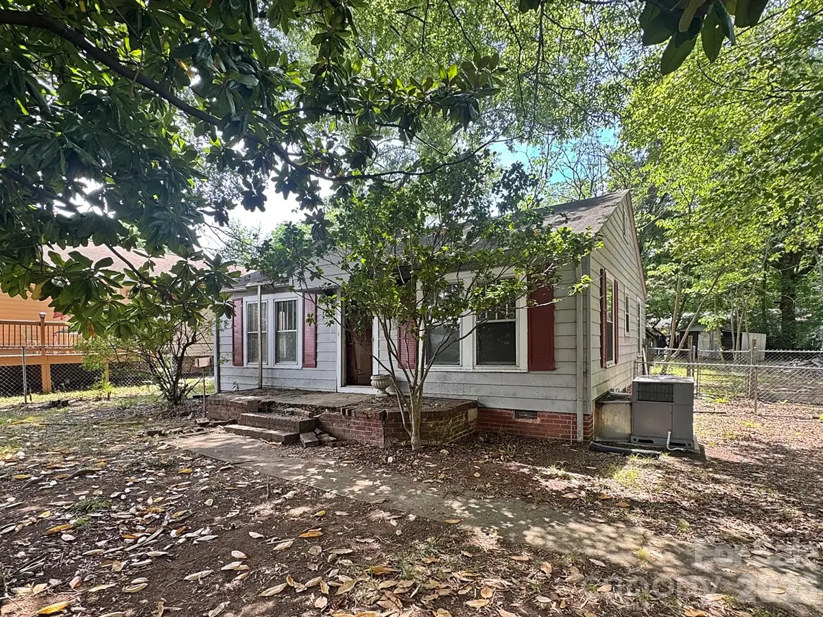 2806 Royal Avenue, Kannapolis, NC 28083 - #1