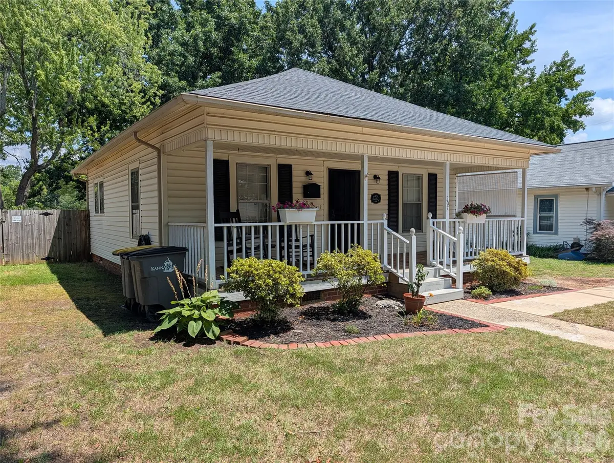 507 E 10th Street, Kannapolis, NC 28083 - #1