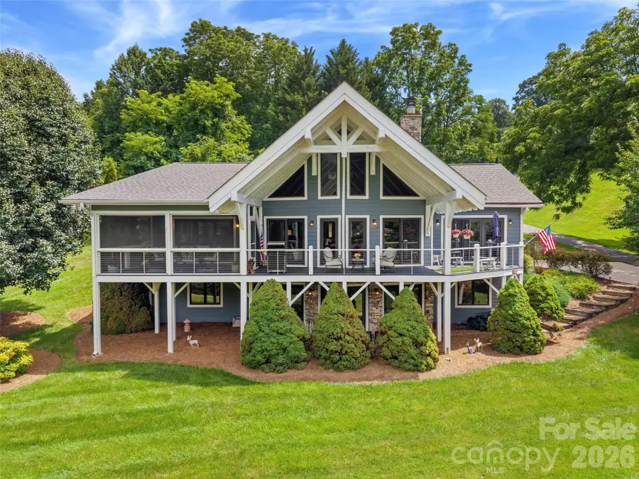 33 Banker Drive, Waynesville, NC 28786 - #2