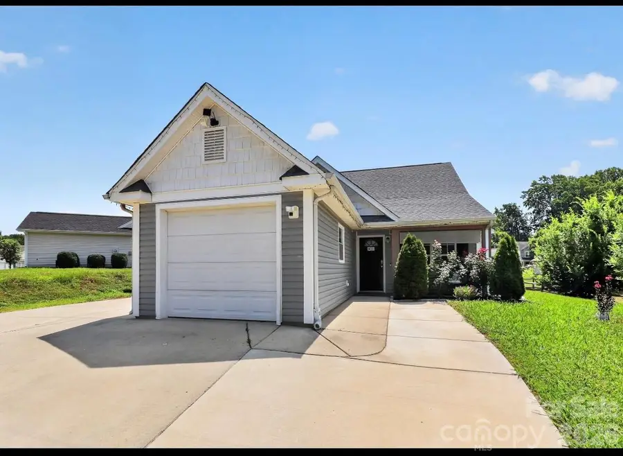 6033 Mary Blair Lane, Charlotte, NC 28214 - #2