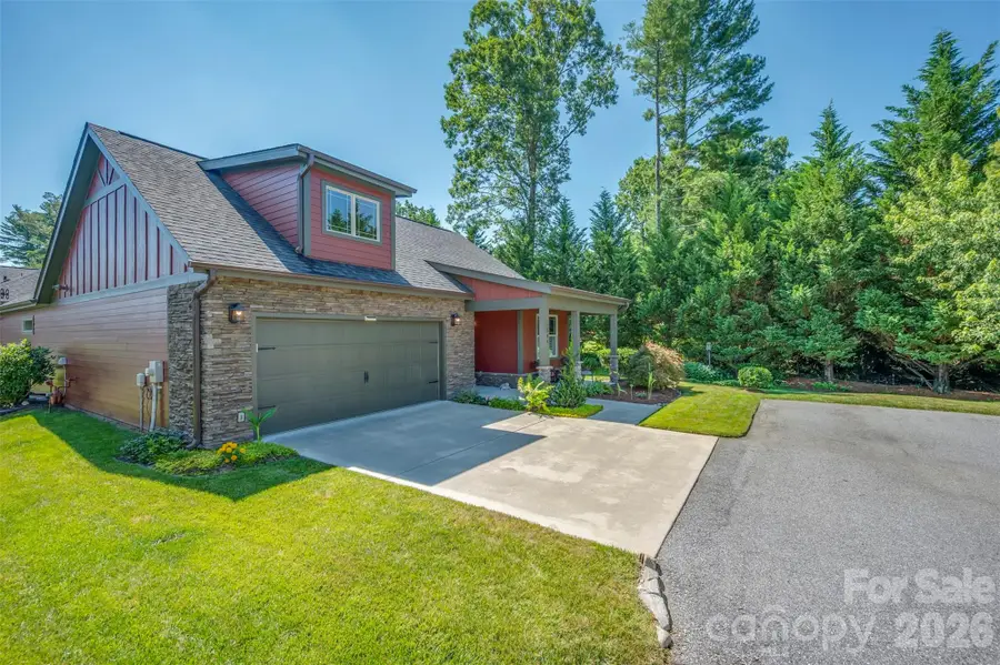 584 Summerfield Place, Flat Rock, NC 28731 - #2
