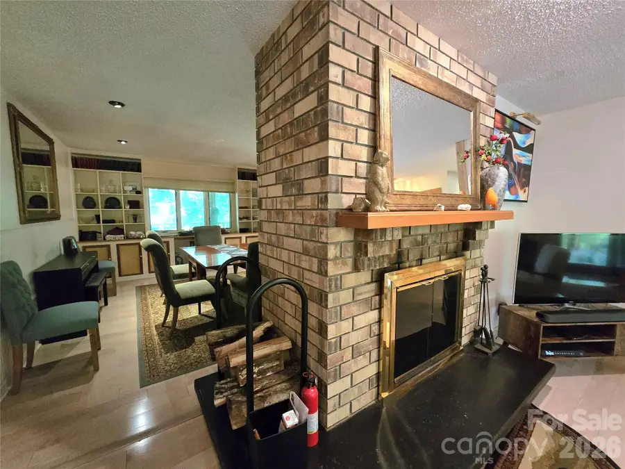 18 Rollingwood Road, Asheville, NC 28805 - #3