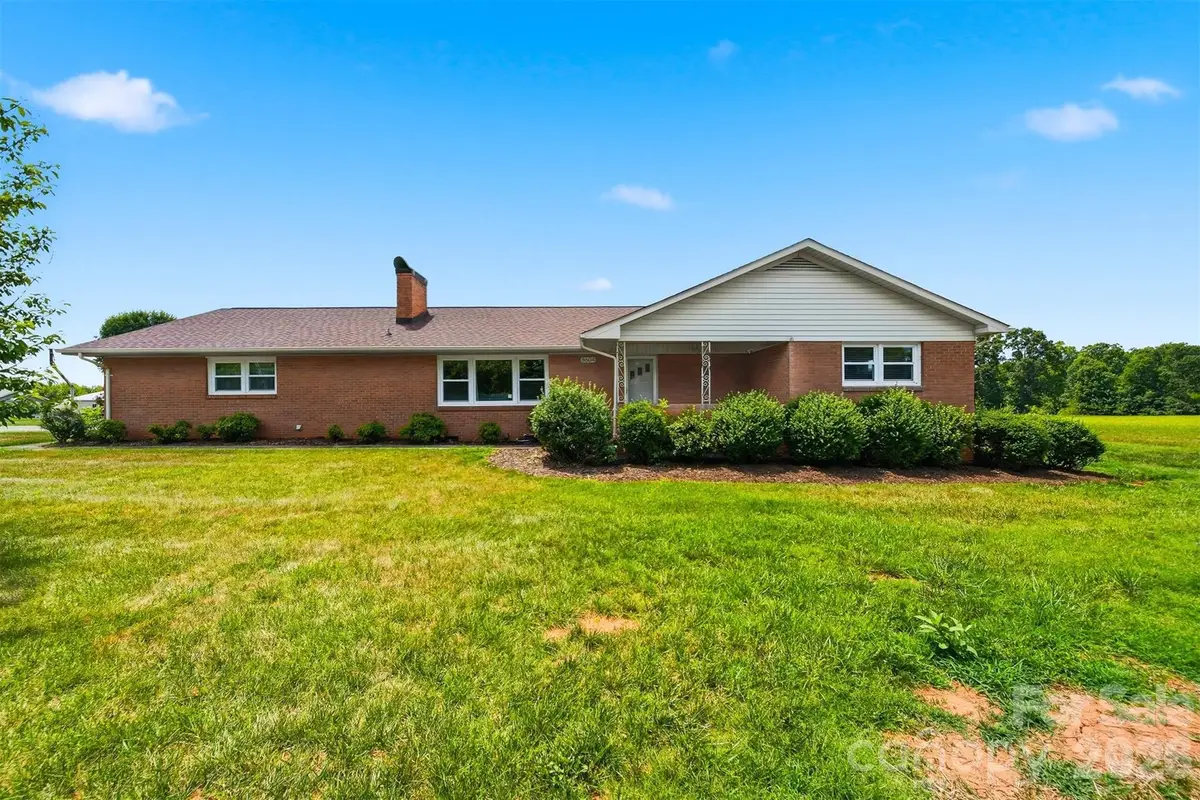 8604 Old Nc 10 Highway, Hickory, NC 28602 - #1