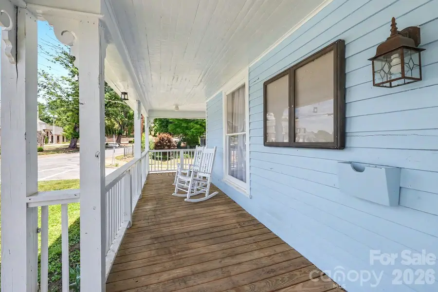 601 College Avenue Sw, Lenoir, NC 28645 - #3