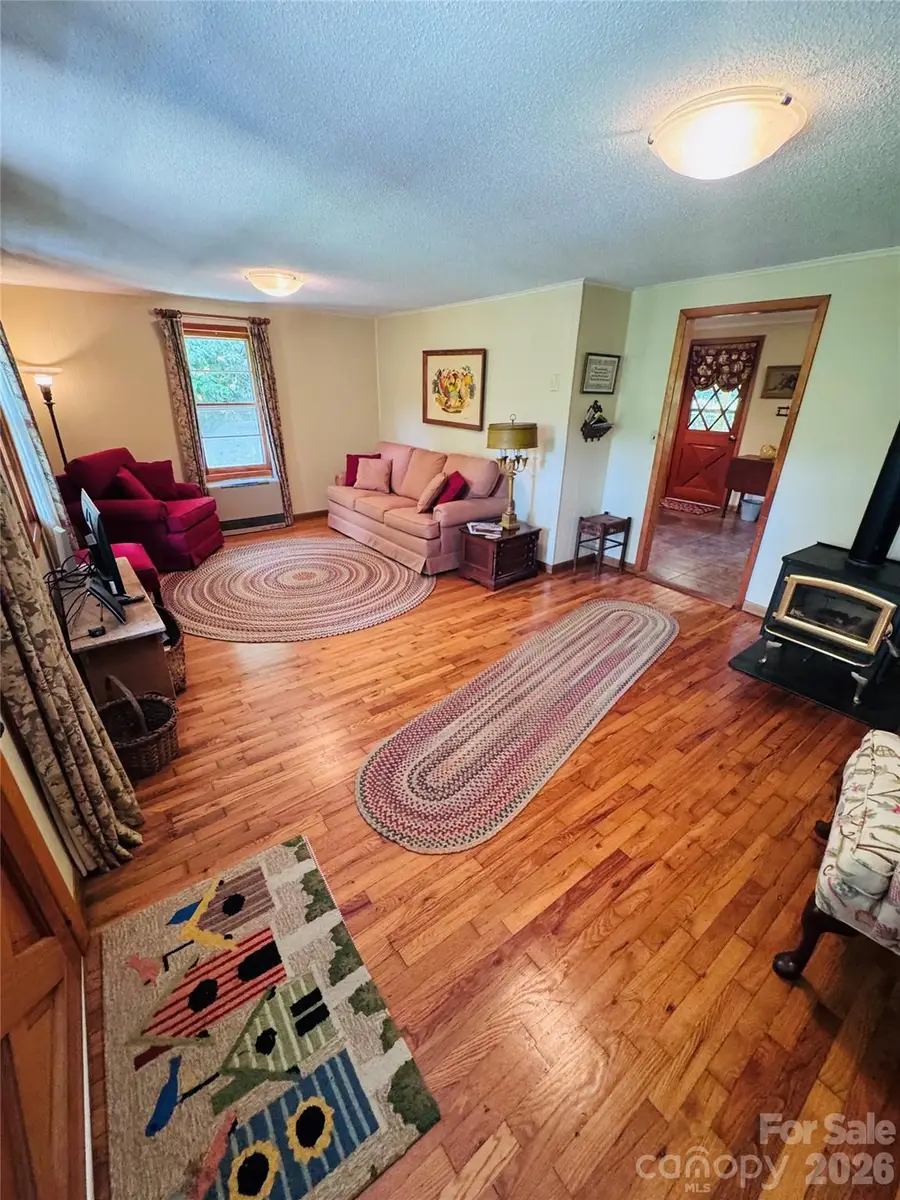 6835 Nc 183 Highway, Newland, NC 28657 - #2