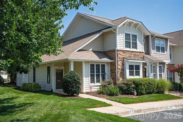 207 Dawn Mist Lane, Fort Mill, SC 29708
