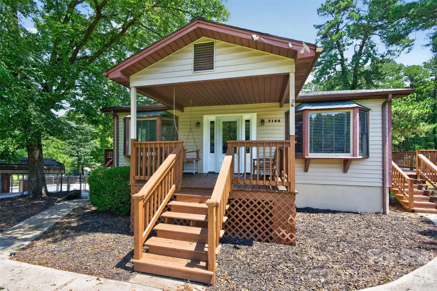 7040 Pear Tree Road, Charlotte, NC 28216 - #2