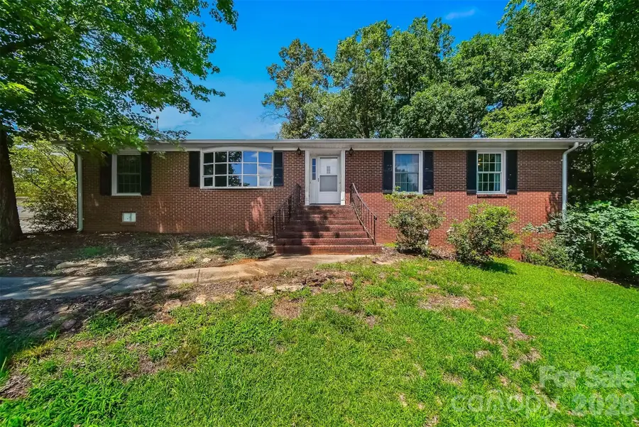 466 Shiloh Church Road, Hickory, NC 28601 - #2