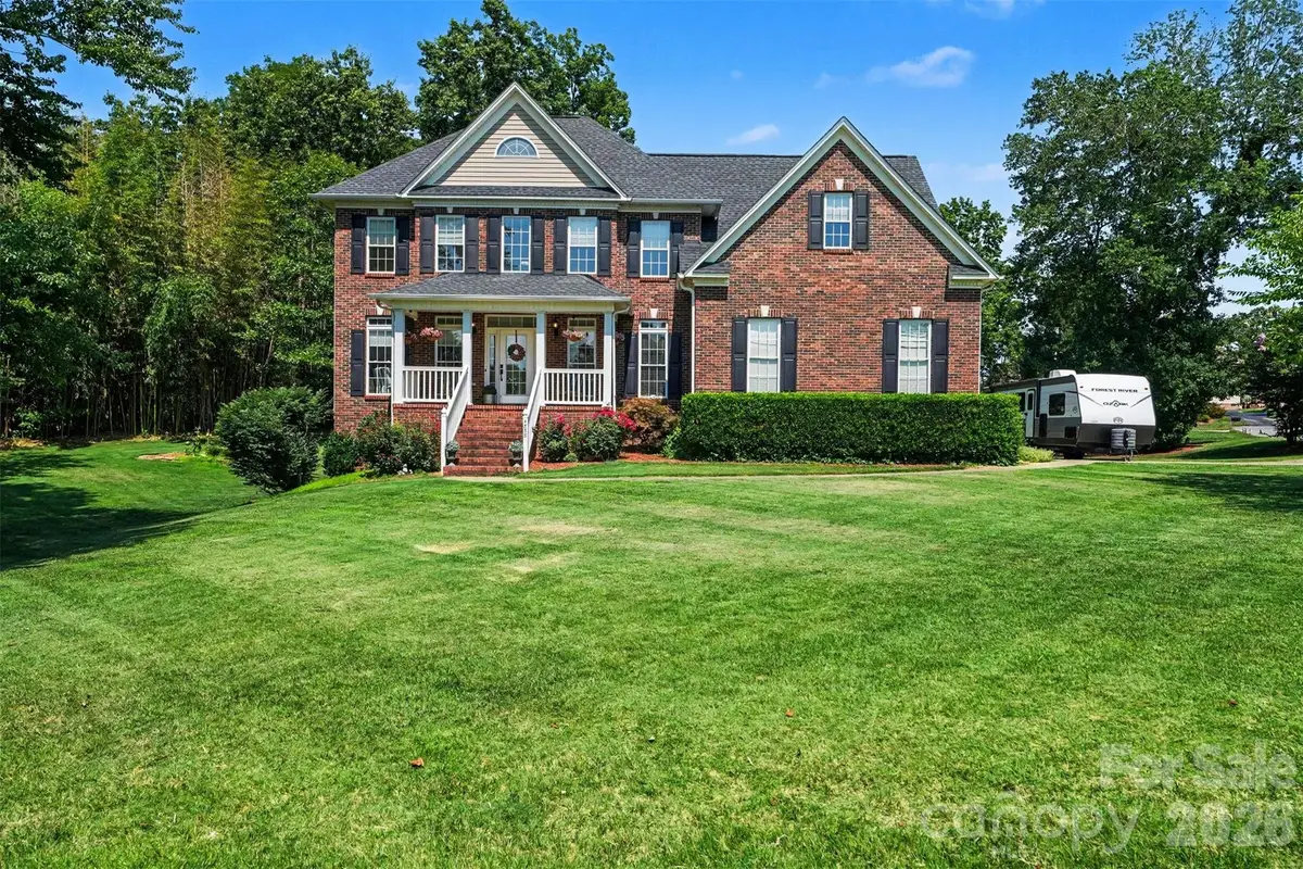 4858 Elmhurst Drive Ne, Hickory, NC 28601 - #1