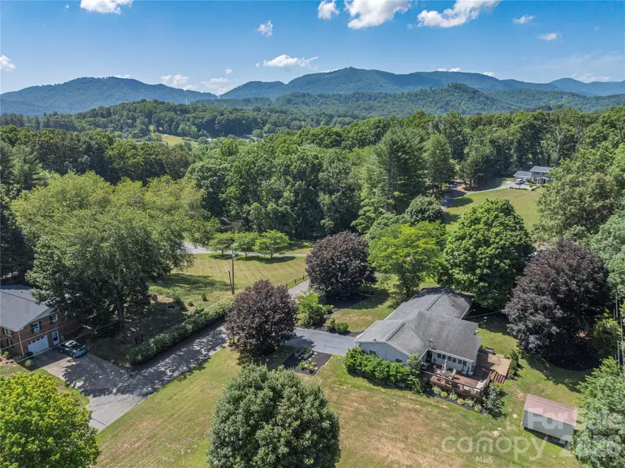 258 Camelot Drive, Clyde, NC 28721 - #2