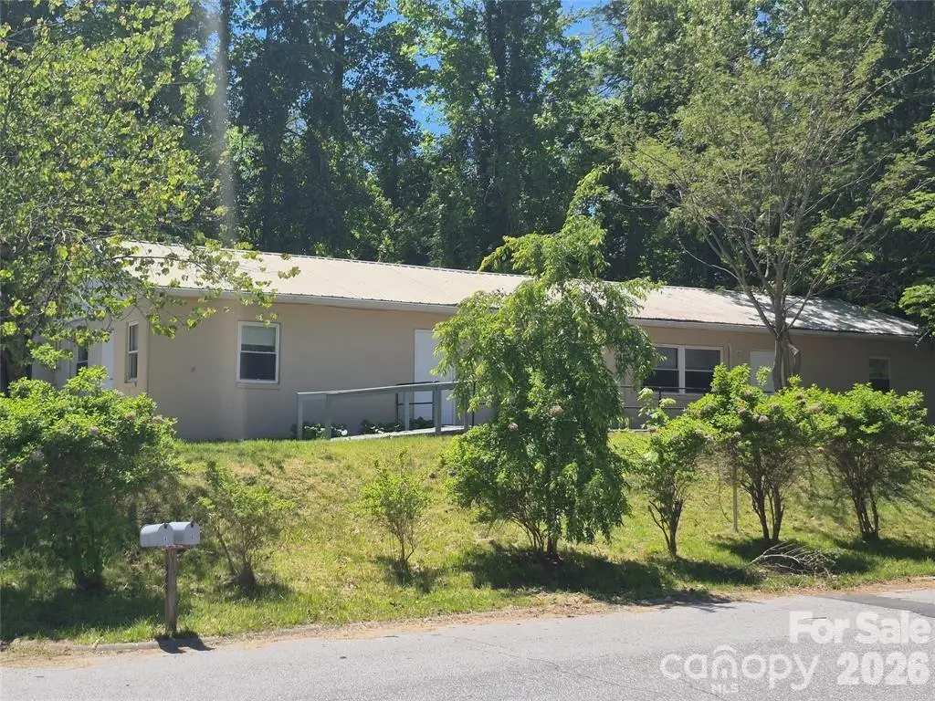 1745 Meadowbrook Terrace, Hendersonville, NC 28792 - #1