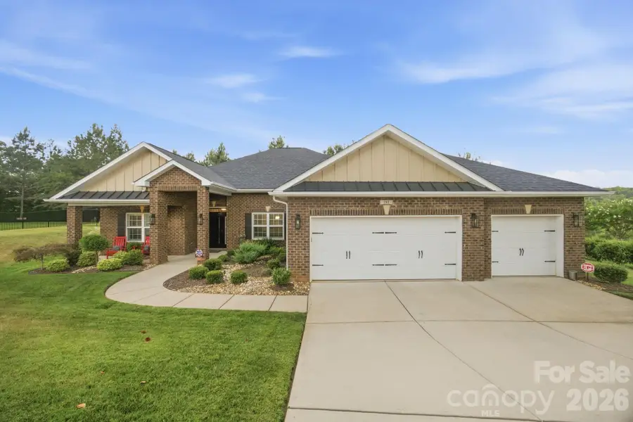 193 Hunters Hill Drive, Statesville, NC 28677 - #2