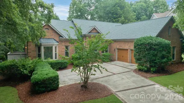 15614 Warm Springs Court, Charlotte, NC 28278