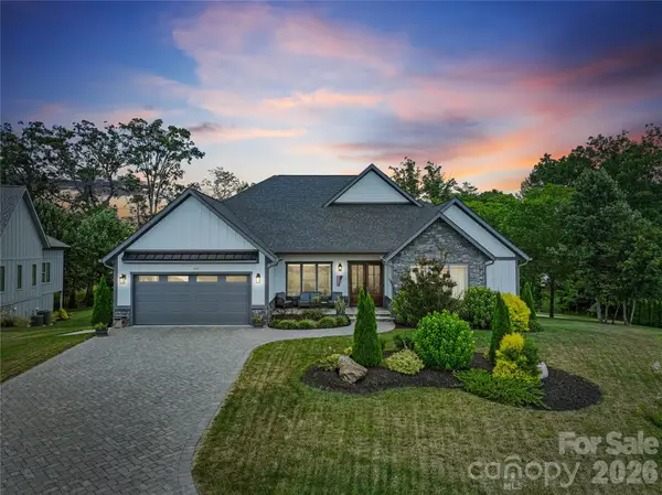 549 Daniel Circle Drive, Mills River, NC 28759