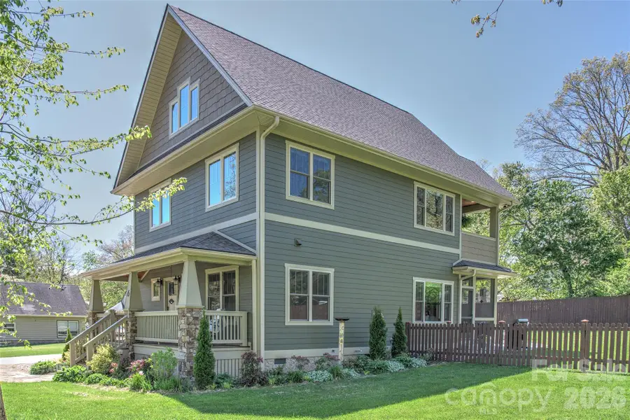 6 Hamlet Street, Black Mountain, NC 28711 - #2
