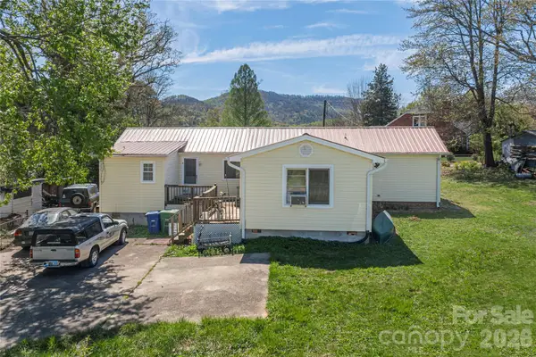11 E Porter Road, Asheville, NC 28803