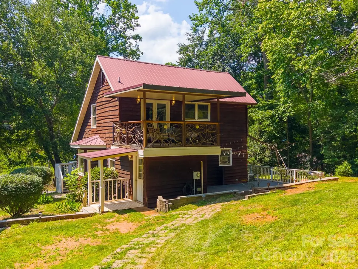 26 W Cowee Woods Court, Franklin, NC 28734 - #1