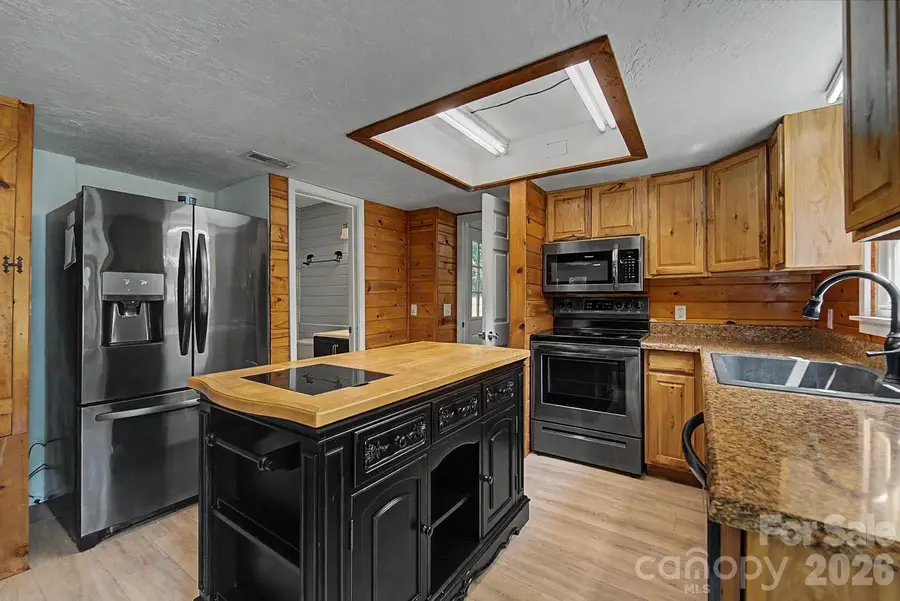 26 W Cowee Woods Court, Franklin, NC 28734 - #2