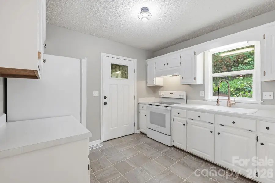 340 Oakwood Lane, Columbus, NC 28722 - #3