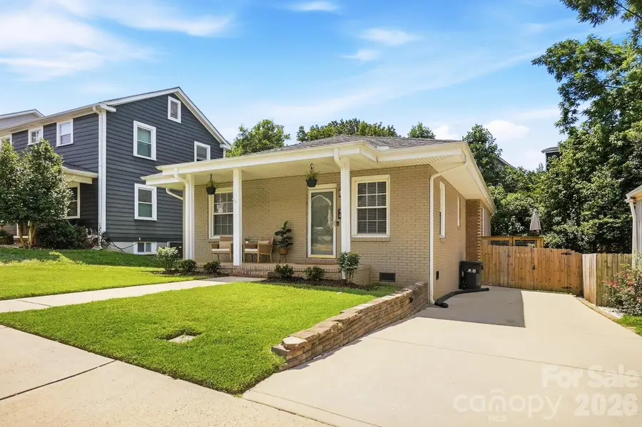 417 Woodvale Place, Charlotte, NC 28208 - #2