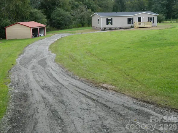 3944 Hollywood Ridge Road Ne, Lenoir, NC 28645