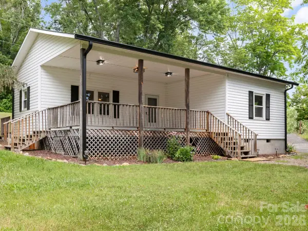 47 Carolina Mountain Drive, Candler, NC 28715