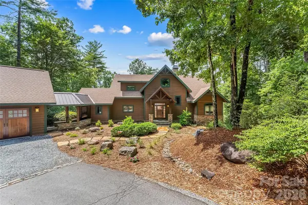 1814 Yellow Fork Trail E, Nebo, NC 28761