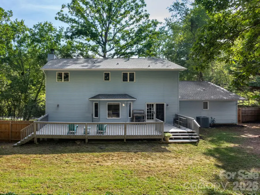 30 S Oaks Circle, Asheville, NC 28806 - #2