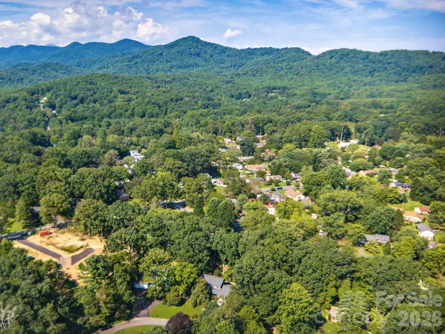 30 S Oaks Circle, Asheville, NC 28806 - #3