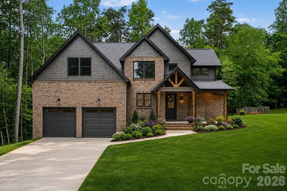 401 7th Street Ne, Conover, NC 28613 - #1