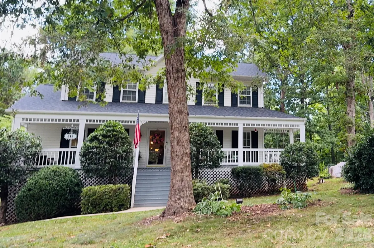 612 17th Avenue Drive Se, Hickory, NC 28602 - #1