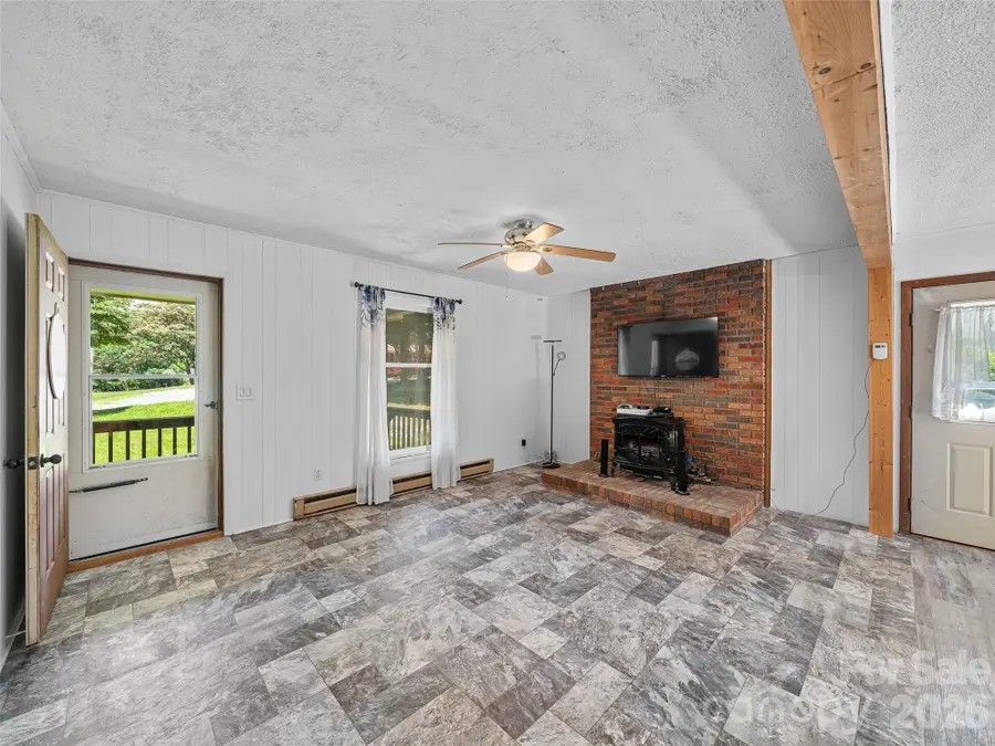 115 Hollifield Street, Spruce Pine, NC 28777 - #2
