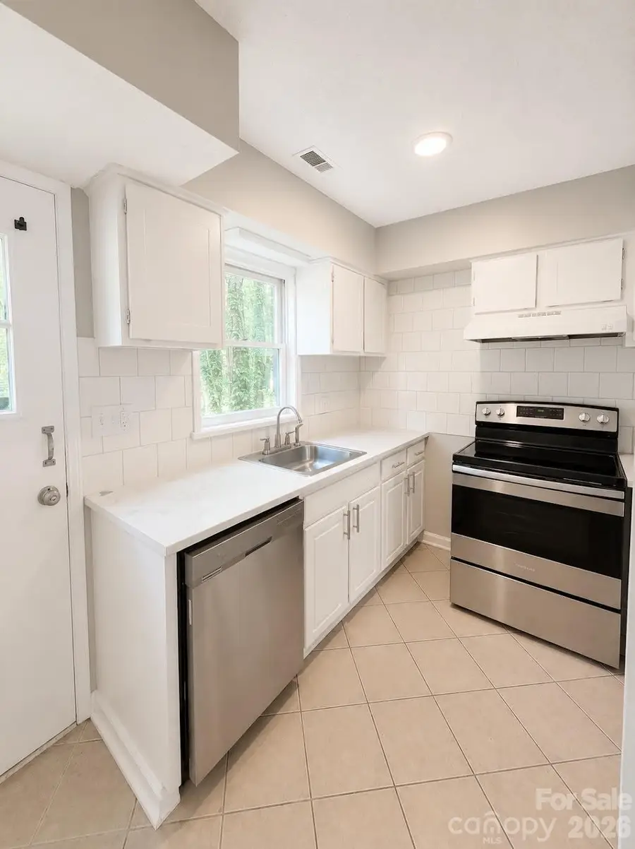 6101 Honeysuckle Lane, Charlotte, NC 28212 - #3