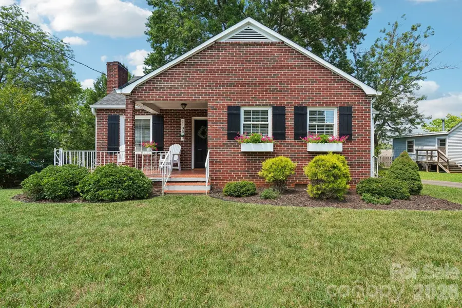 1135 13th Avenue Avenue, Hickory, NC 28601 - #2