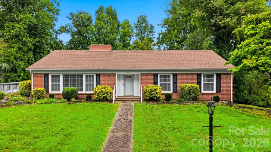 907 Vista Place Ne, Lenoir, NC 28645 - #2