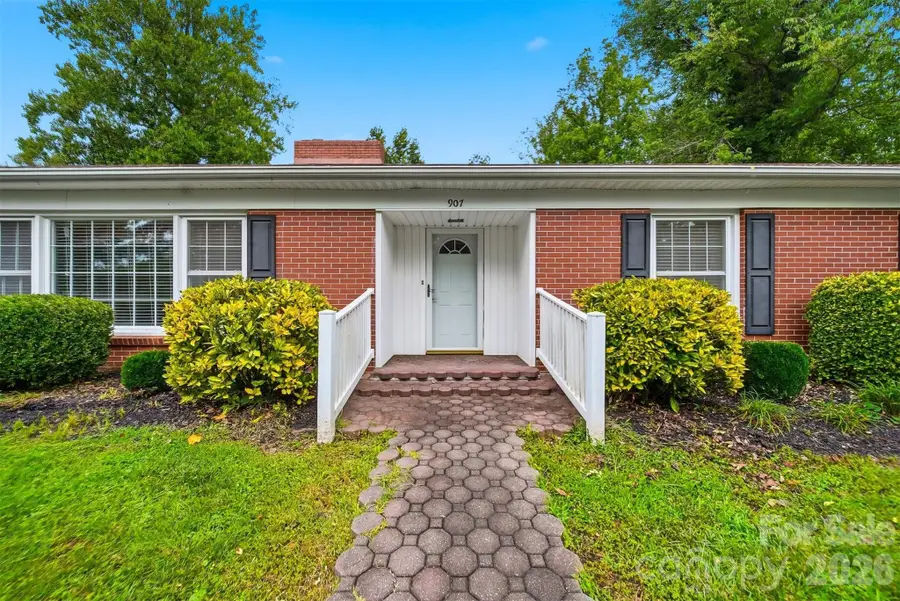 907 Vista Place Ne, Lenoir, NC 28645 - #3