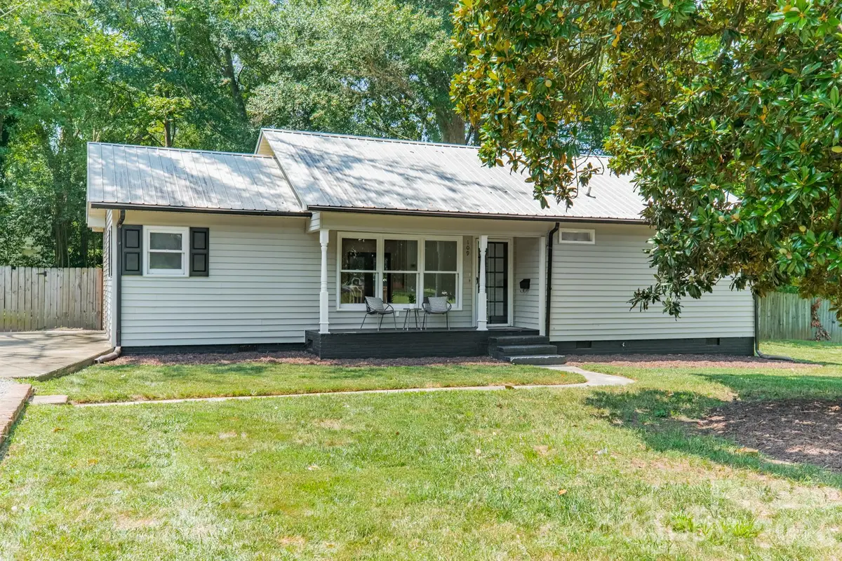 109 W Leroy Street, Fort Mill, SC 29715 - #1