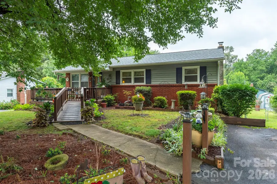 424 Lower Grassy Branch Road, Asheville, NC 28805 - #2