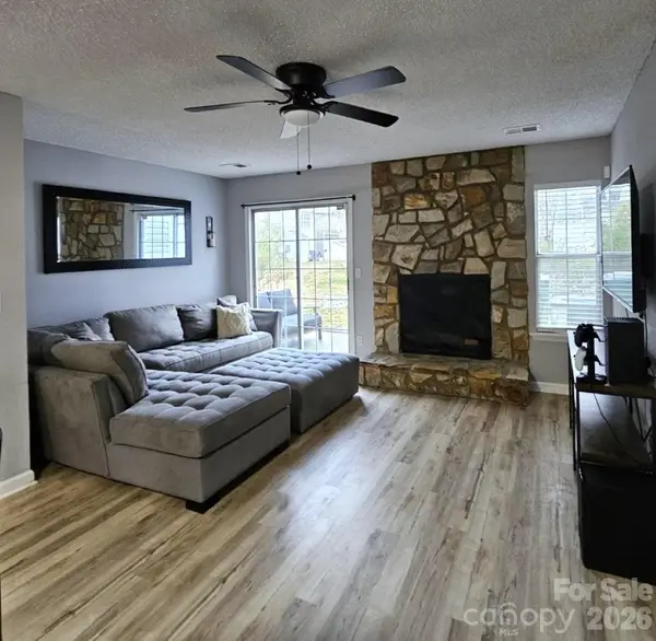 8291 Golf Ridge Drive, Charlotte, NC 28277