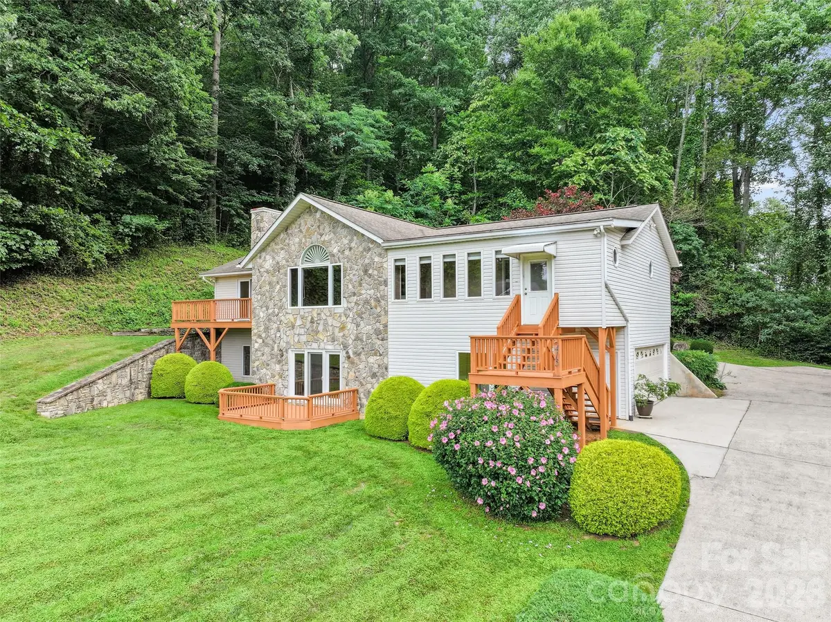 415 Knollwood Drive, Waynesville, NC 28786 - #1