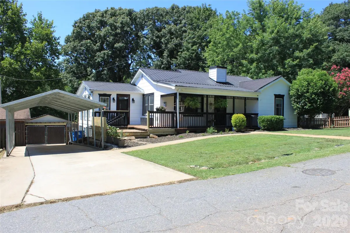 206 Bentwood Drive, Forest City, NC 28043 - #1