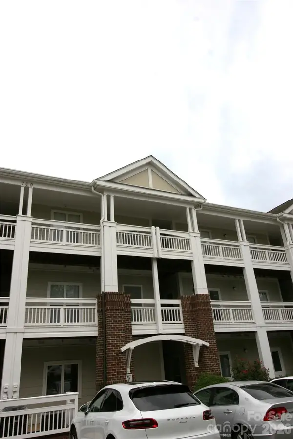797 Peninsula Drive, Davidson, NC 28036