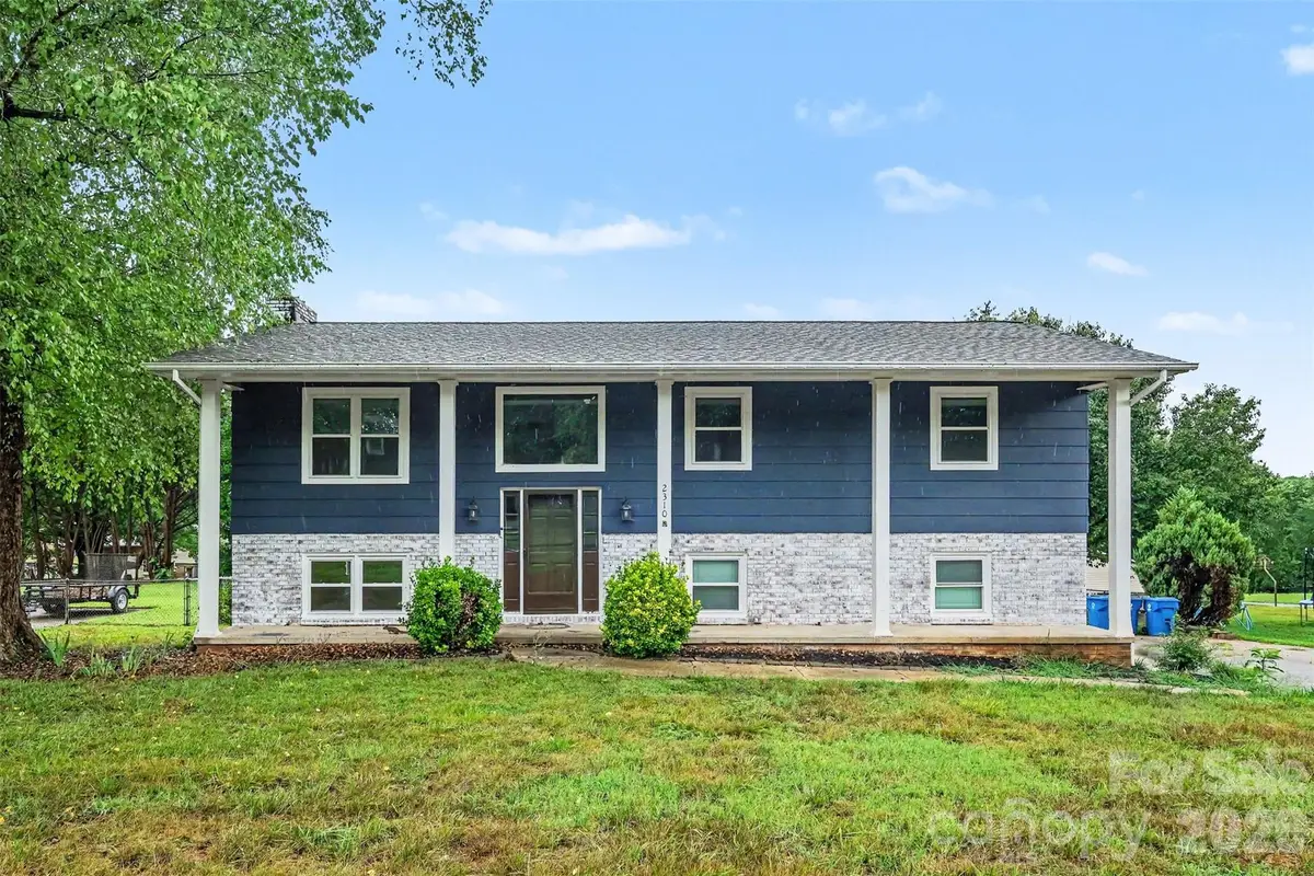 2310 24th Avenue Ne, Hickory, NC 28601 - #1