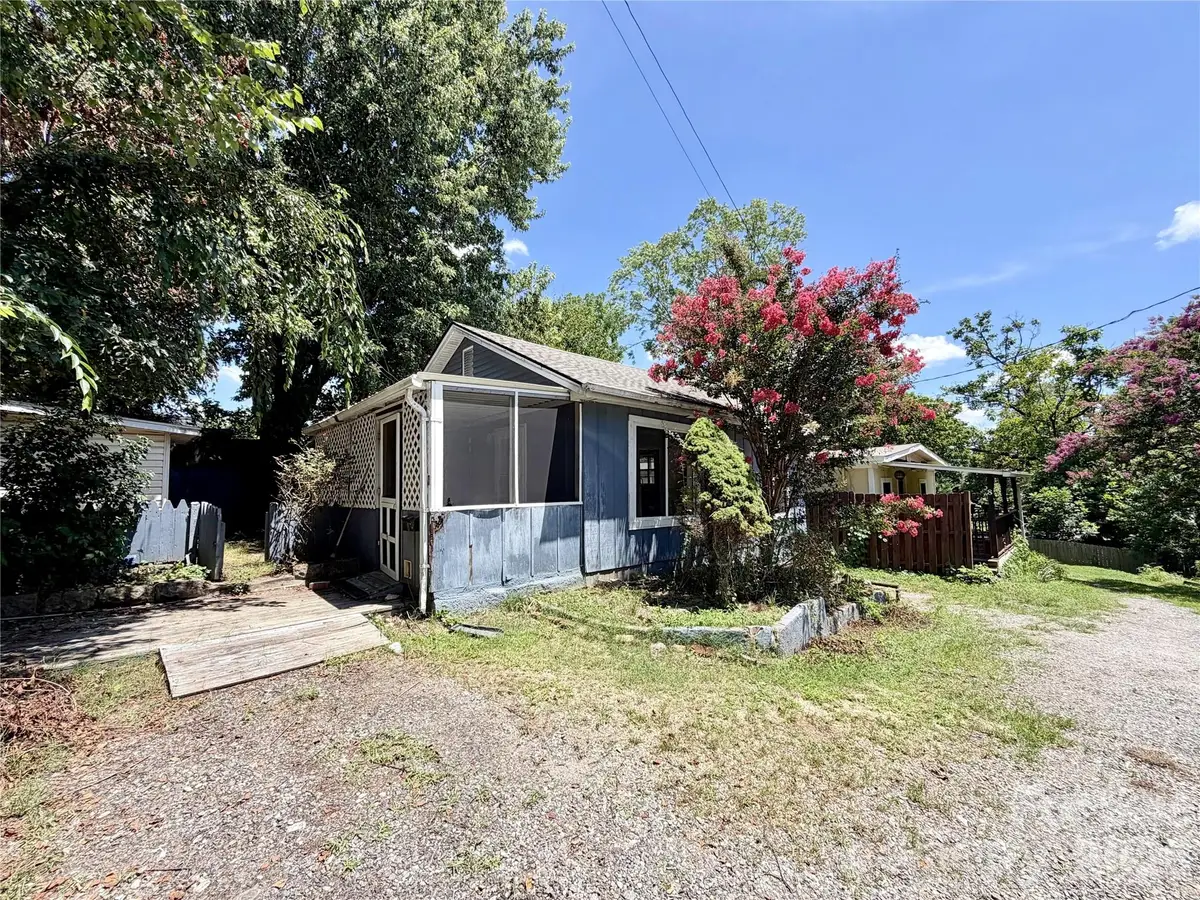 6 Leita Lane, Asheville, NC 28806 - #1